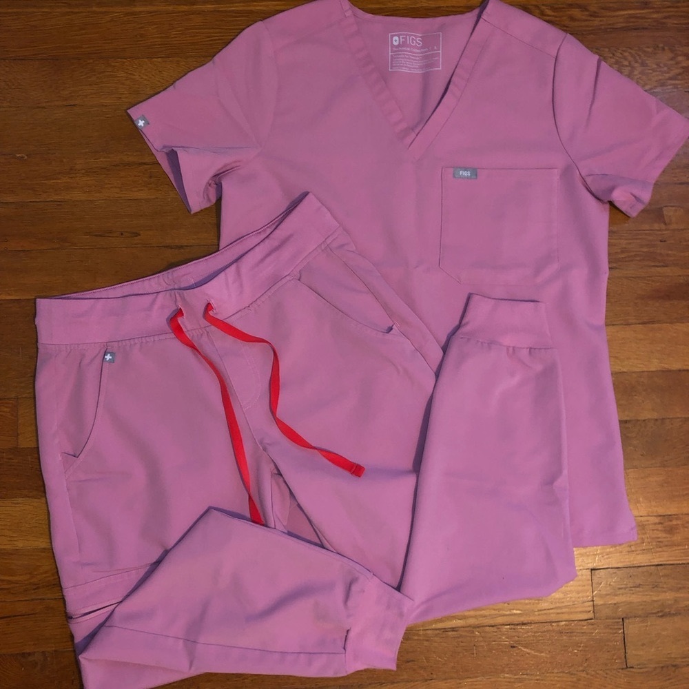 FIGS Chalk Pink: S Catarina Top & S/P Zamora Jogger Pants